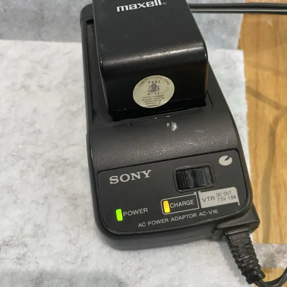 Sony Video Camera Recorder Handycam CCD-TRV12 Handheld Camcorder For Parts